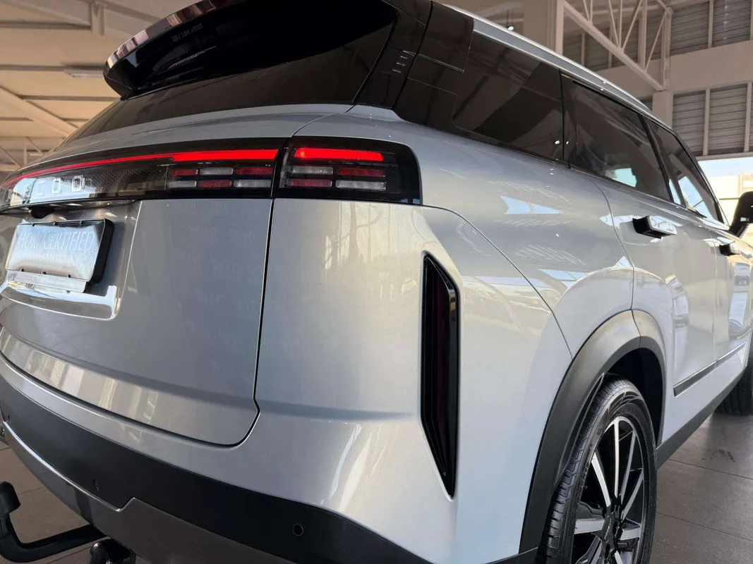 JAECOO J7 1.6T Glacier - Image 5