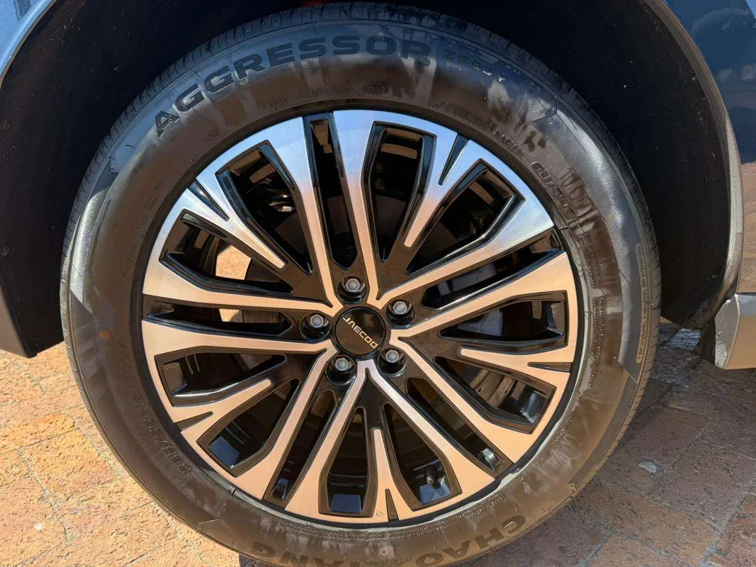 JAECOO J5 1.5T Inferno - Image 6