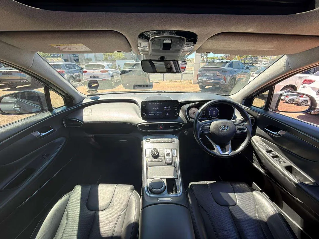 Hyundai Santa-Fe R2.2 AWD Elite DCT (7 Seat) - Image 10