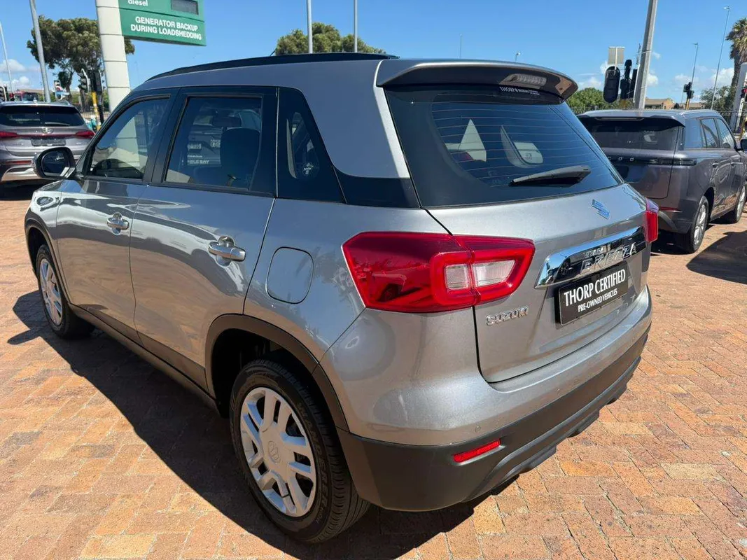 Suzuki Vitara Brezza 1.5 GL A/T - Image 4