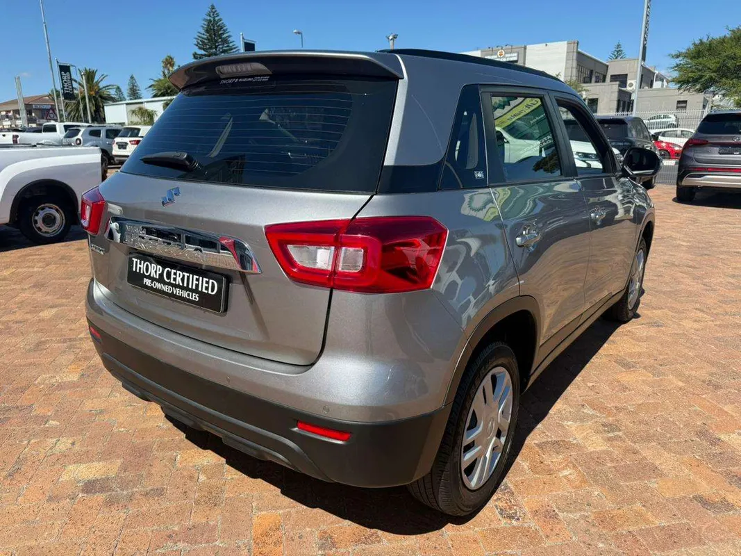 Suzuki Vitara Brezza 1.5 GL A/T - Image 5