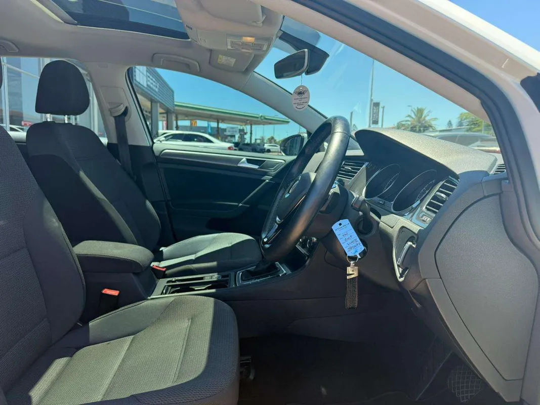 Volkswagen Golf 1.4 TSI Comfortline DSG - Image 7