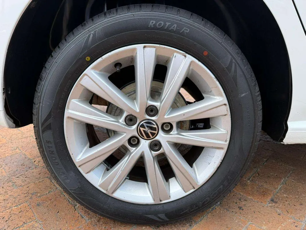 Volkswagen Polo Vivo hatch 1.4 Trendline - Image 6