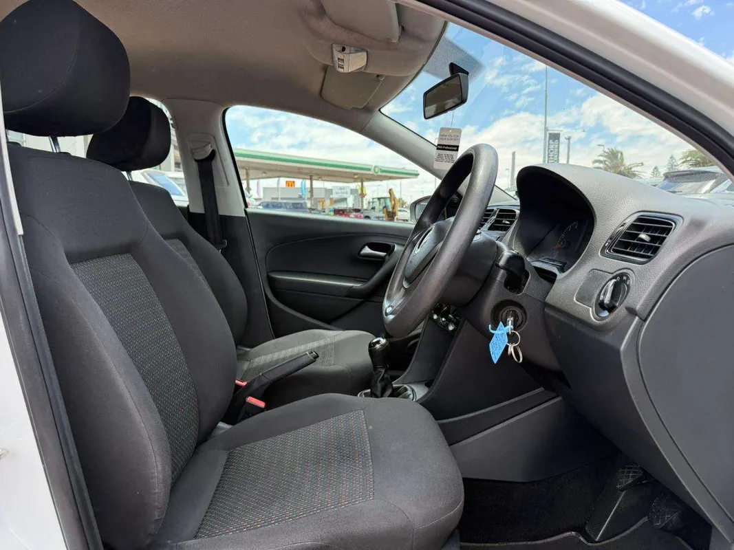 Volkswagen Polo Vivo hatch 1.4 Trendline - Image 7