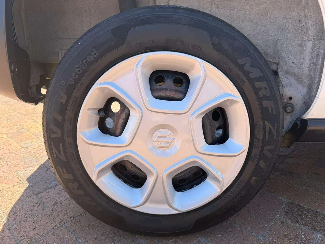 Suzuki S-Presso 1.0 GL+ - Image 5