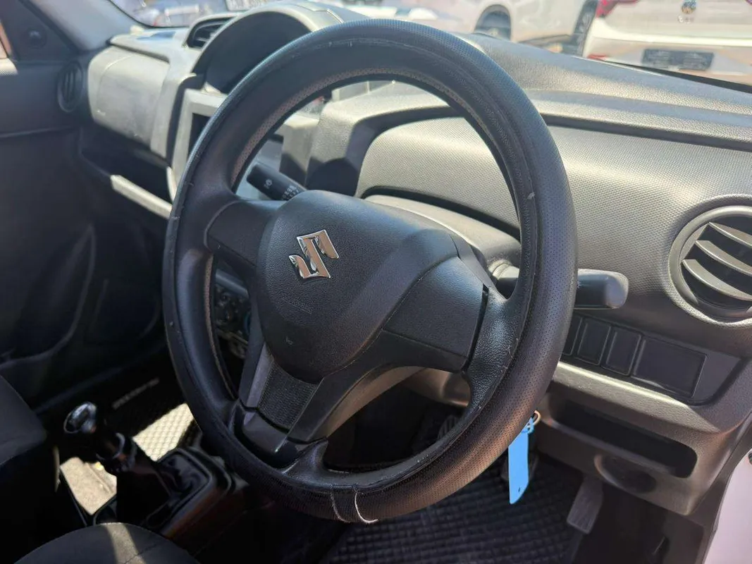 Suzuki S-Presso 1.0 GL+ - Image 9