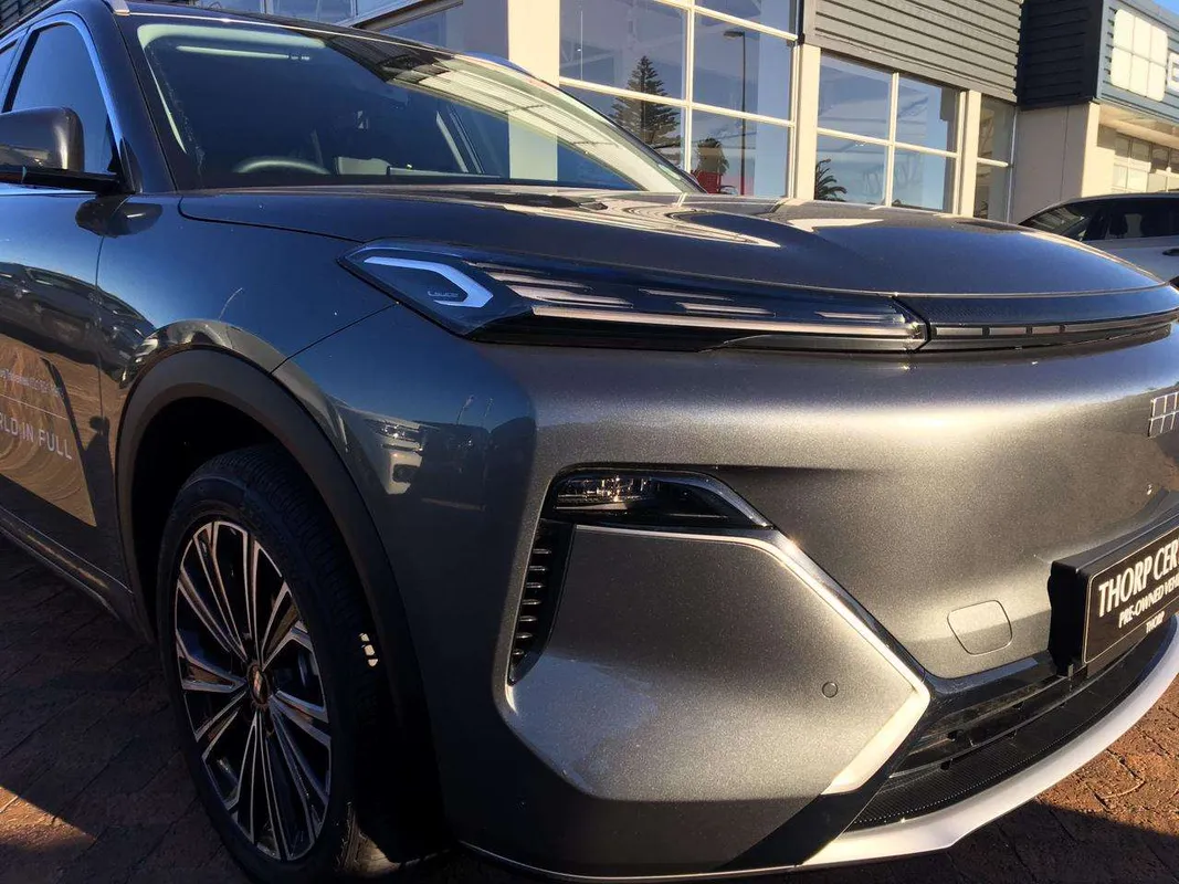 Geely E5 EM-i Apex - Image 2