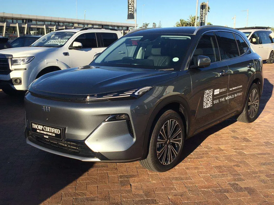 Geely E5 EM-i Apex - Image 3