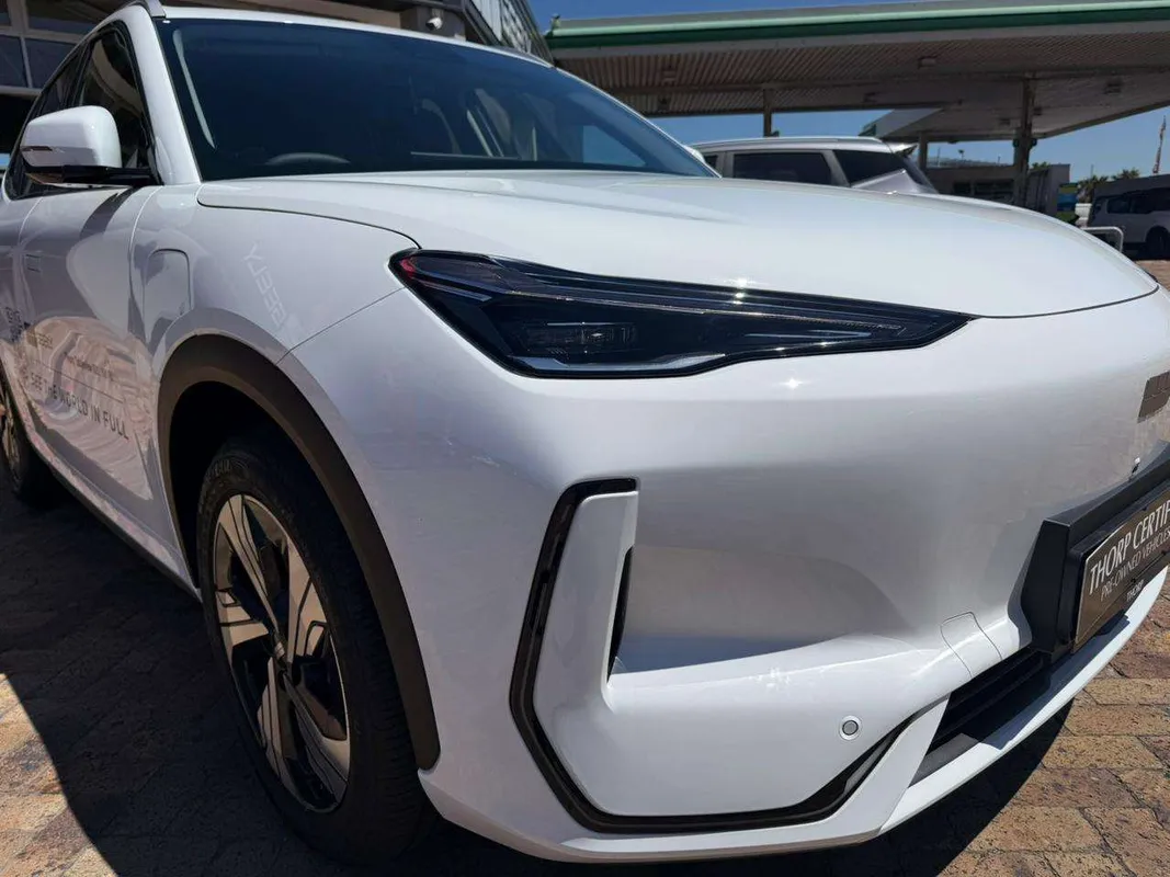 Geely E5 Apex - Image 2