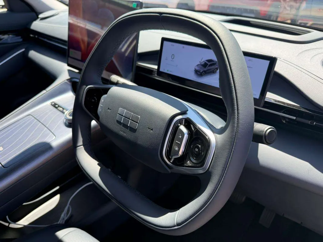 Geely E5 Apex - Image 8