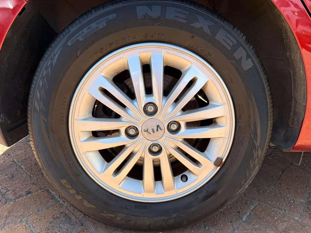 Kia Pegas 1.4 EX - Image 6