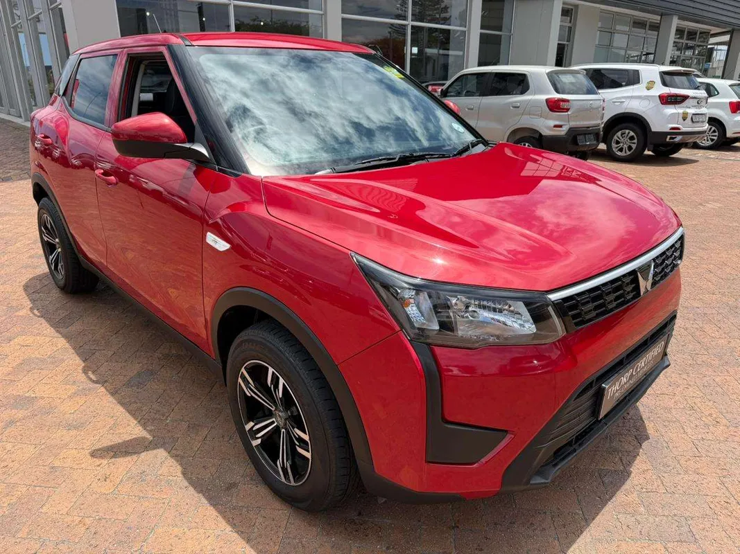 Mahindra XUV300 W4 Petrol SE