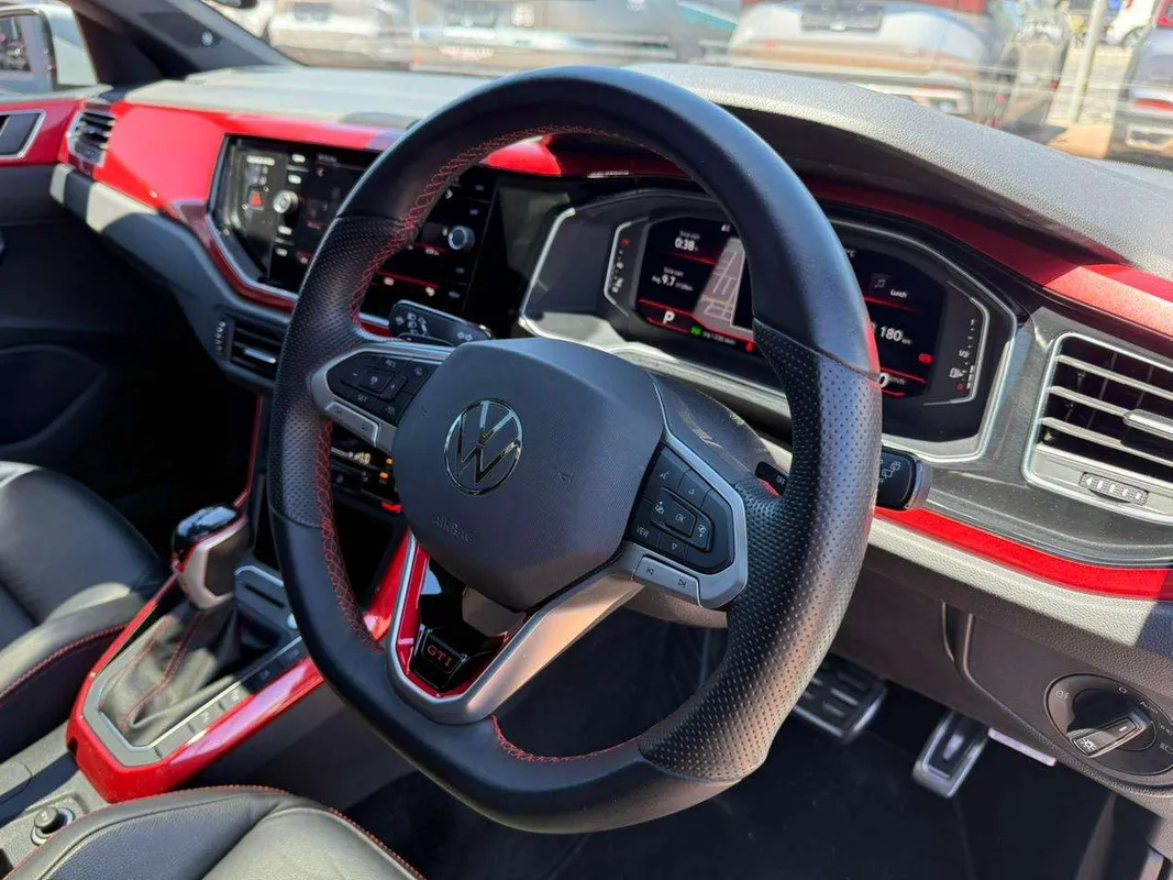 Volkswagen Polo 2.0 GTI DSG - Image 7