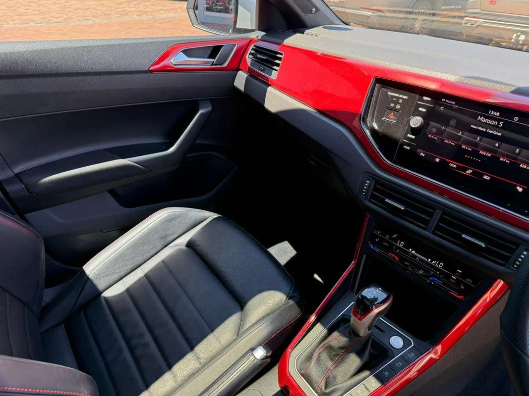 Volkswagen Polo 2.0 GTI DSG - Image 9