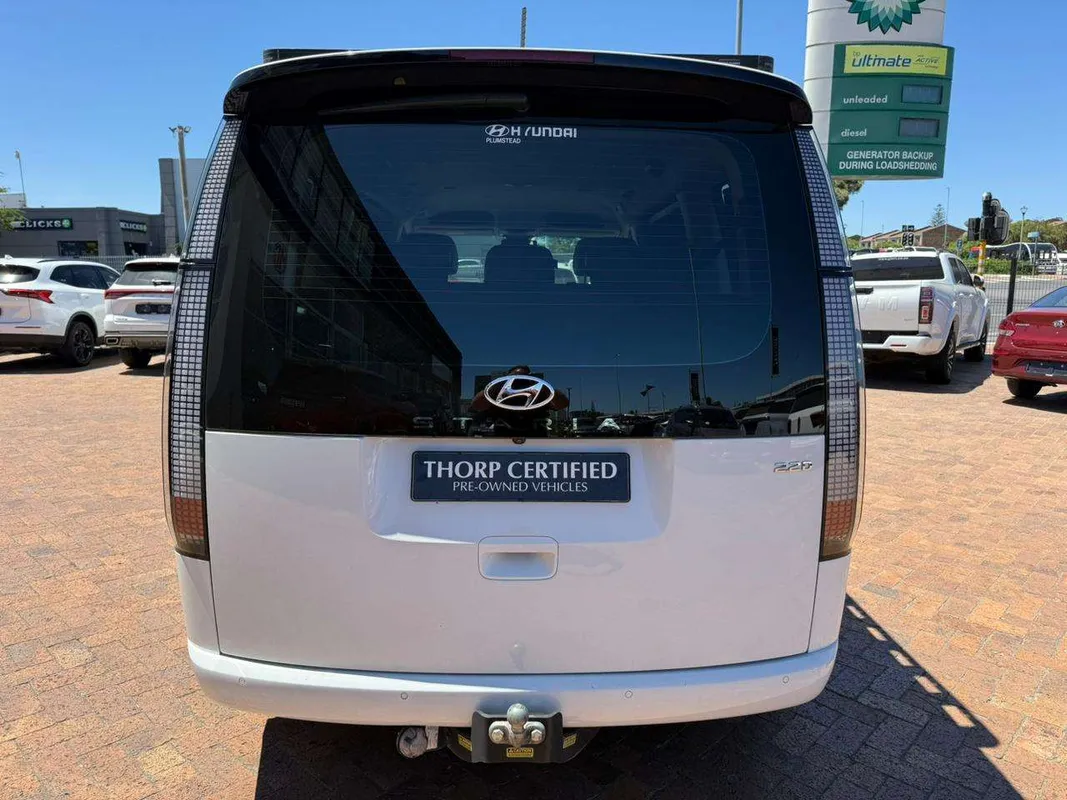Hyundai Staria R2.2 9str Elite Bus Auto - Image 4