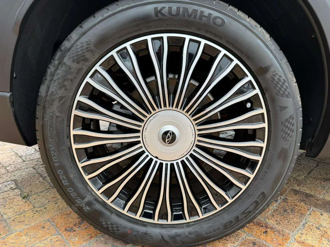 Chery Tiggo 9 1.5T CSH Vanguard AWD (PHEV) - Image 6