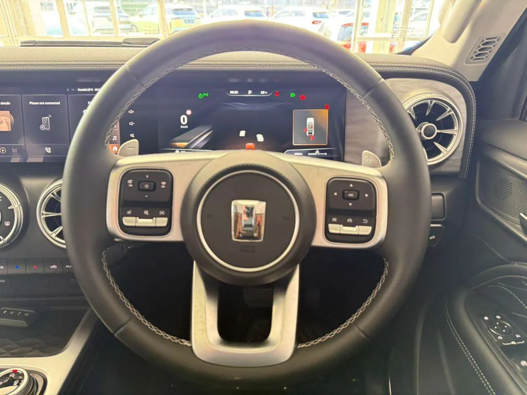 GWM Tank 300 2.4TD 9AT Luxury - Image 9