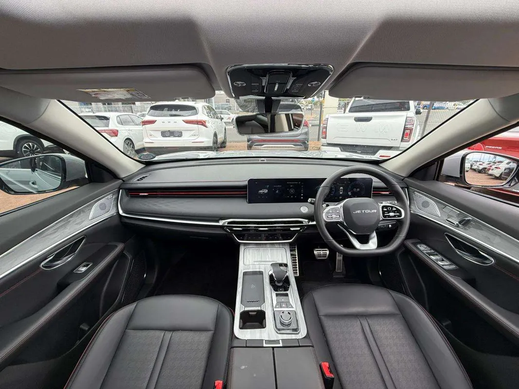 Jetour X70 Plus 1.5T Deluxe - Image 9