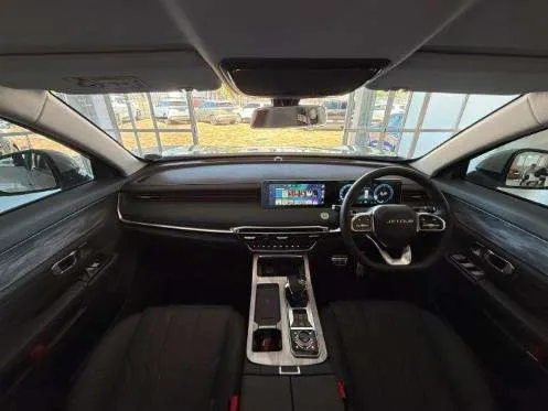 Jetour Dashing 1.5T Momentum - Image 9