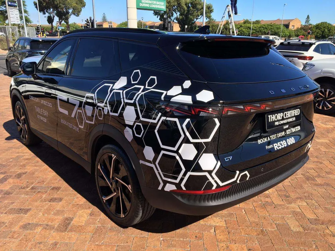 OMODA C7 1.5T SHS PHEV - Image 4