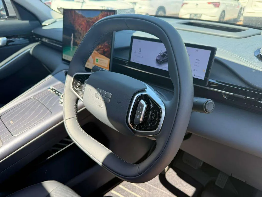 Geely E5 Apex - Image 8