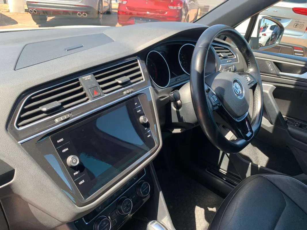 Volkswagen Tiguan 2.0 TSI Highline 4Motion DSG - Image 9