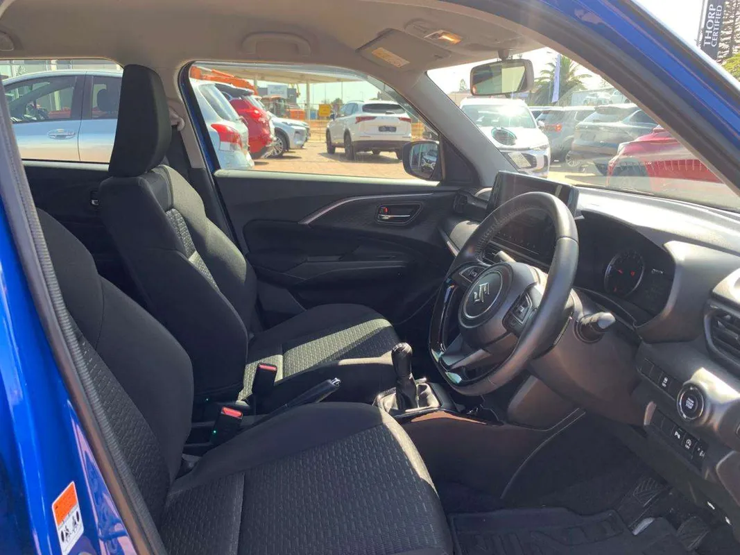 Suzuki Swift 1.2 GLX MT - Image 9