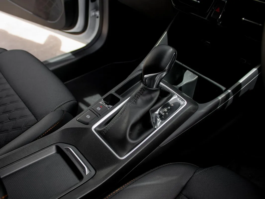 MG3 1.5L MT Comfort - Image 11