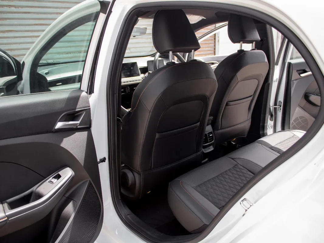 MG3 1.5L MT Comfort - Image 16