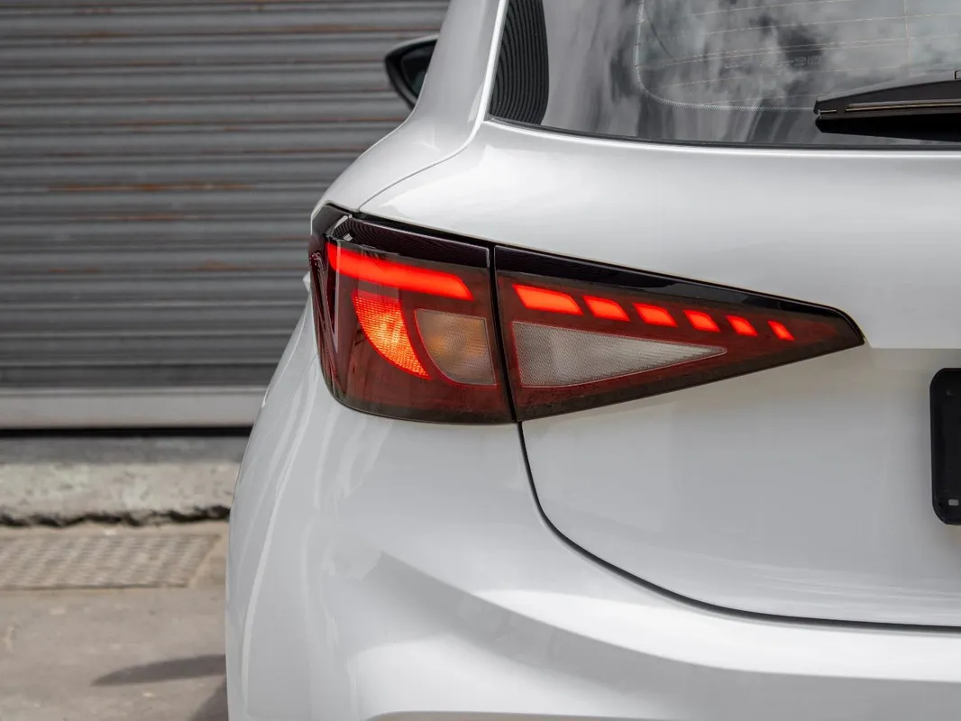 MG3 1.5L MT Comfort - Image 6