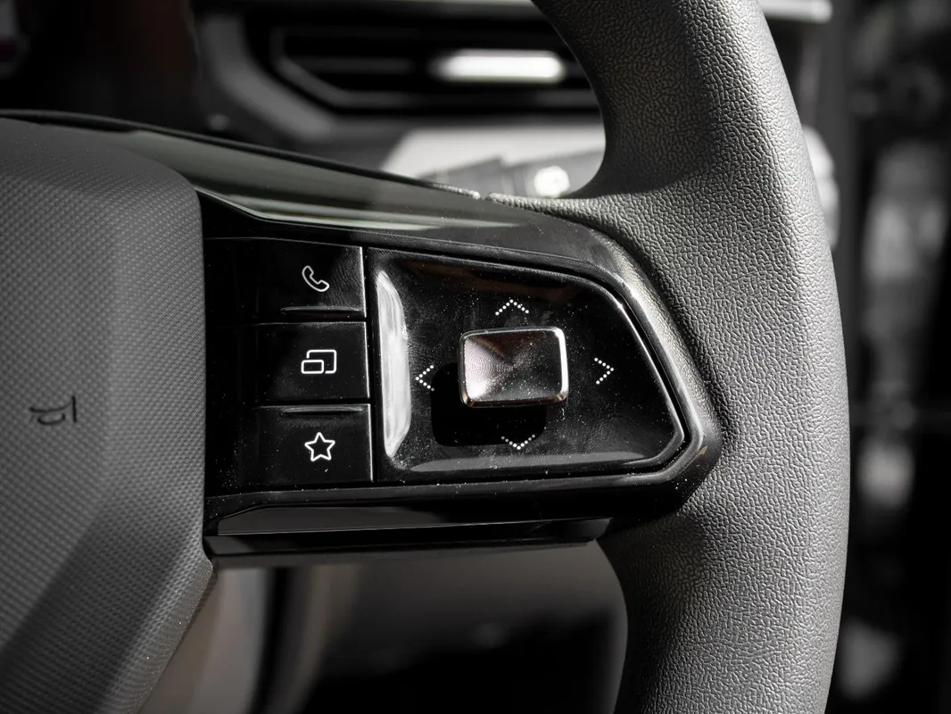 MG3 1.5L MT Comfort - Image 15