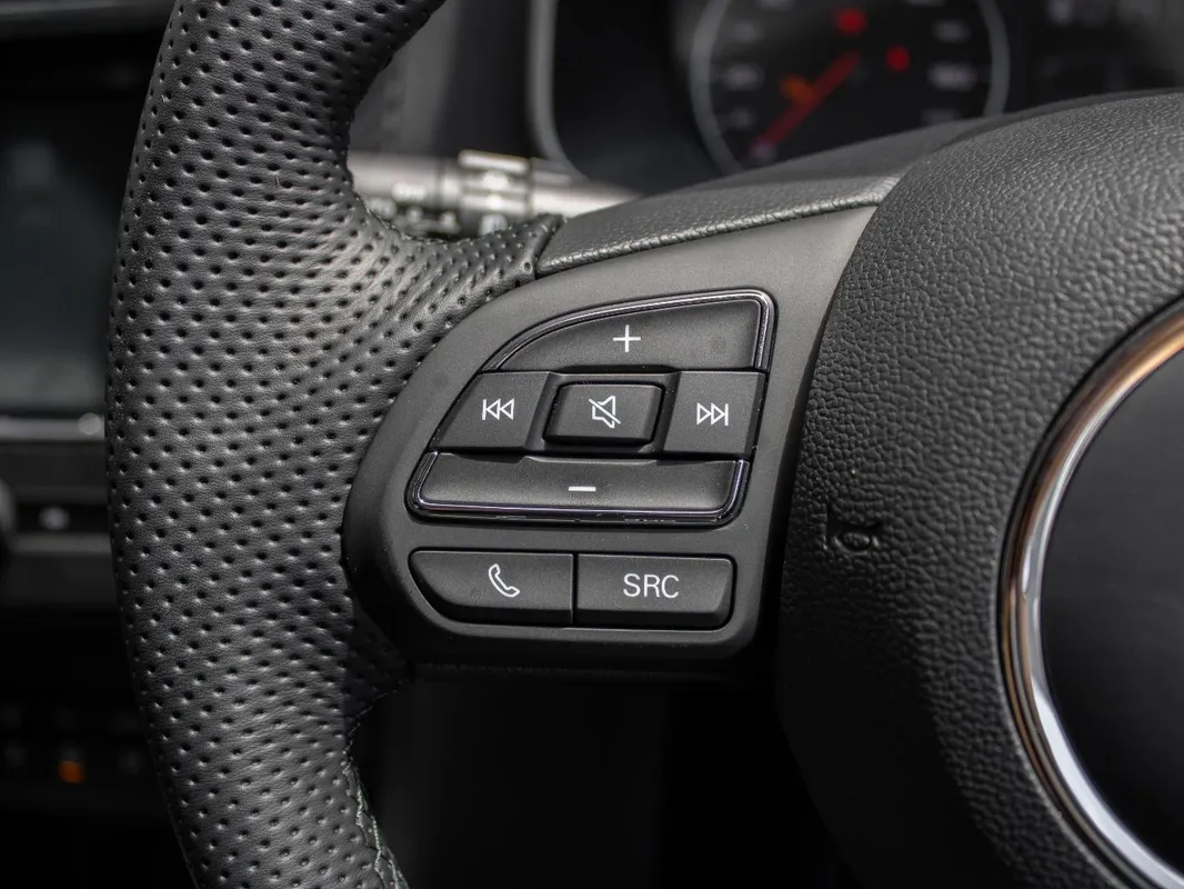 MG ZS 1.5L 4AT Luxury - Image 21