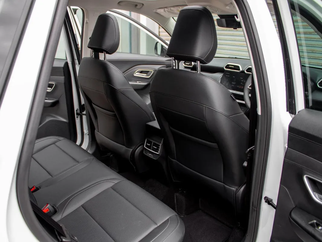 MG ZS Pro 1.5T CVT Luxury - Image 11