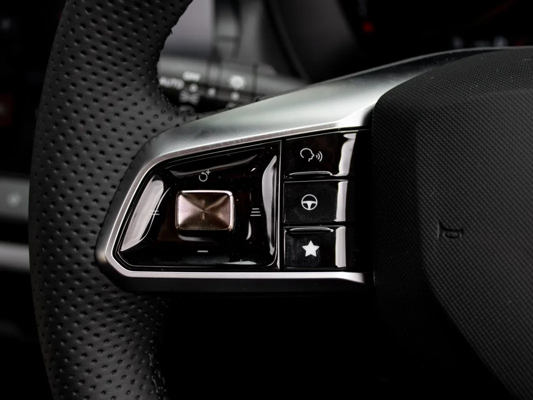 MG ZS Pro 1.5T CVT Luxury - Image 22