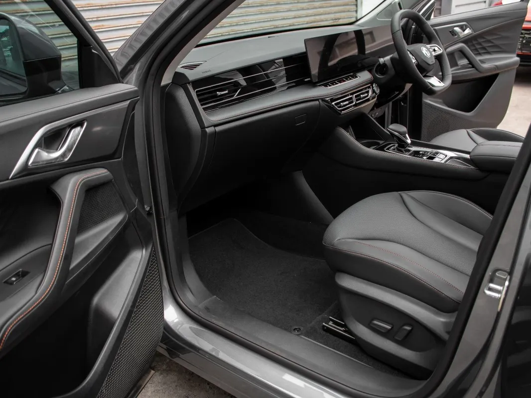 MG HS 1.5T DCT Comfort - Image 19