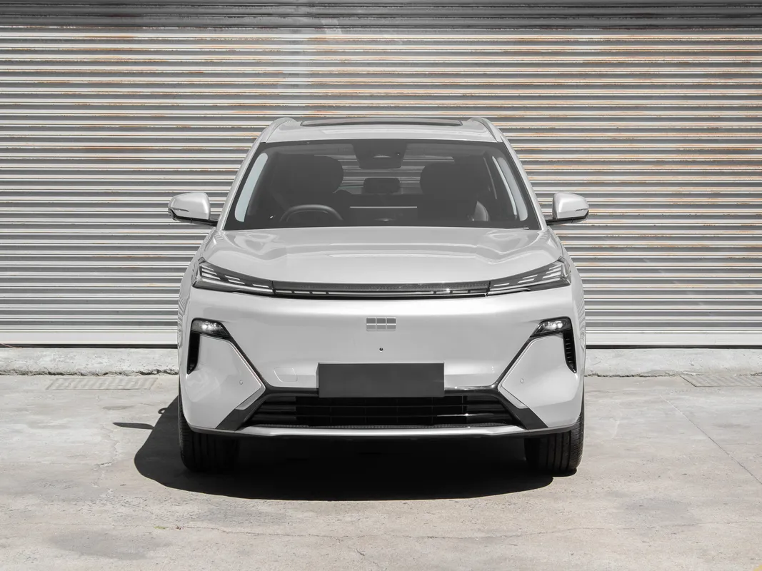 Geely E5 EM-i Aspire - Image 2