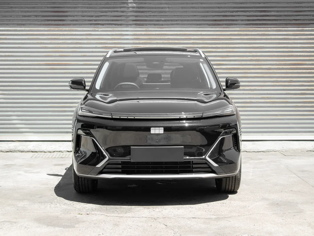 Geely E5 EM-i Apex - Image 3