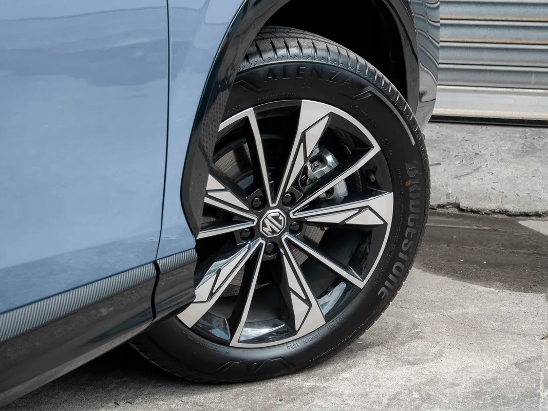 MG HS 2.0T AT Comfort - Image 3