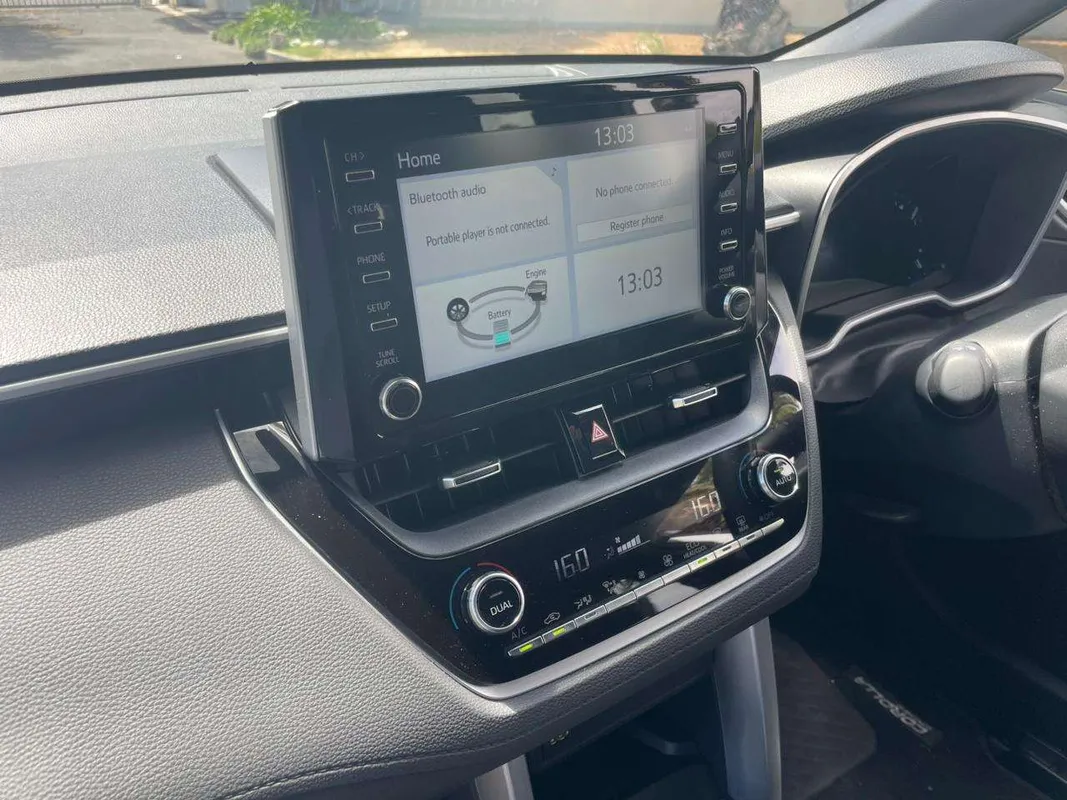 Toyota Corolla Cross 1.8 XR CVT Hybrid - Image 9