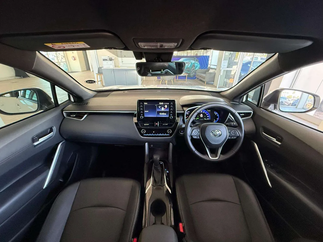 Toyota Corolla Cross 1.8 XR CVT Hybrid - Image 10