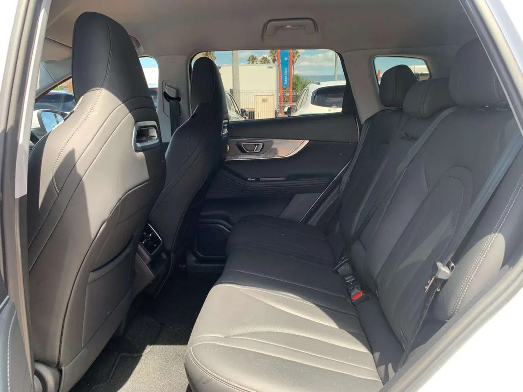 Chery Tiggo 7 1.5T CSH Plus DHT (PHEV) - Image 9