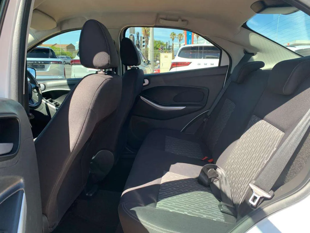 Ford Figo sedan 1.5 Trend - Image 9