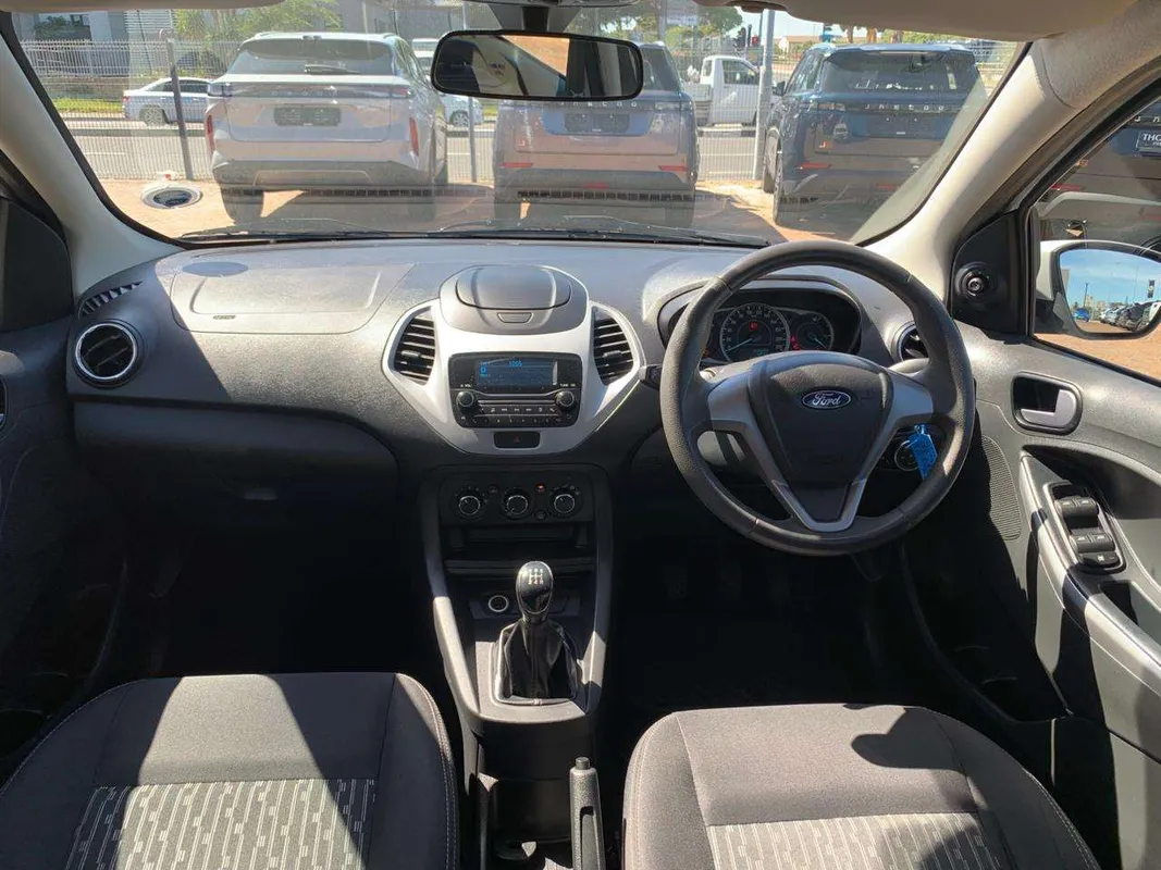 Ford Figo sedan 1.5 Trend - Image 10