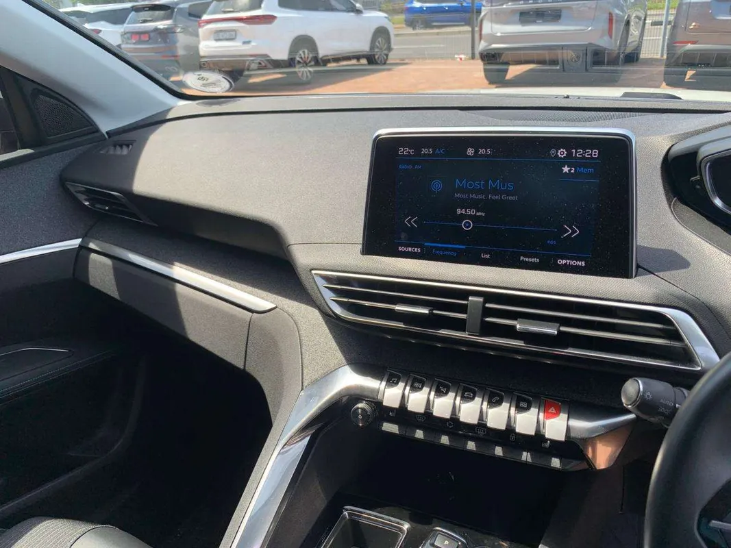 Peugeot 3008 1.6T Allure Auto - Image 8