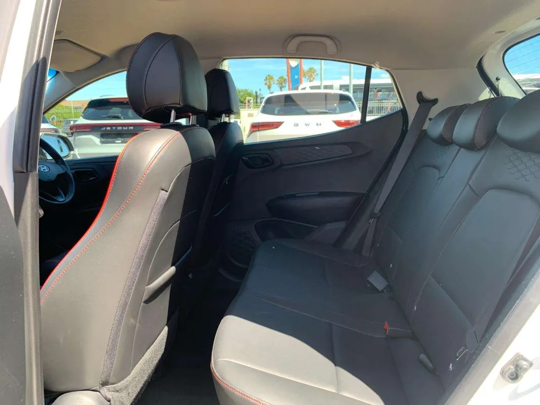 Hyundai Grand i10 1.2 Fluid - Image 8