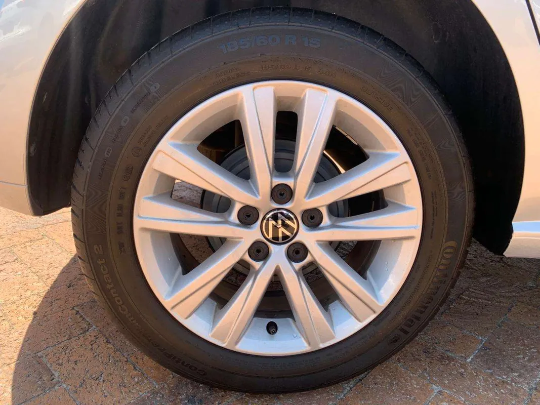 Volkswagen Polo Vivo hatch 1.4 Trendline - Image 6