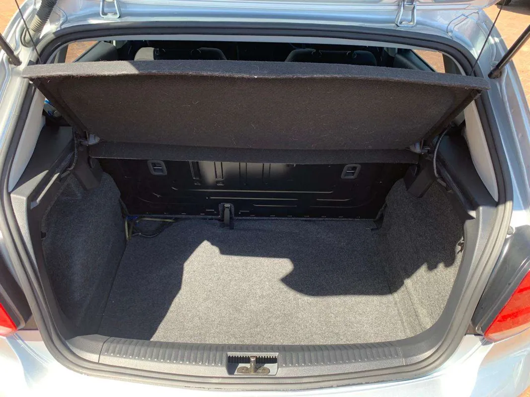 Volkswagen Polo Vivo hatch 1.4 Trendline - Image 7