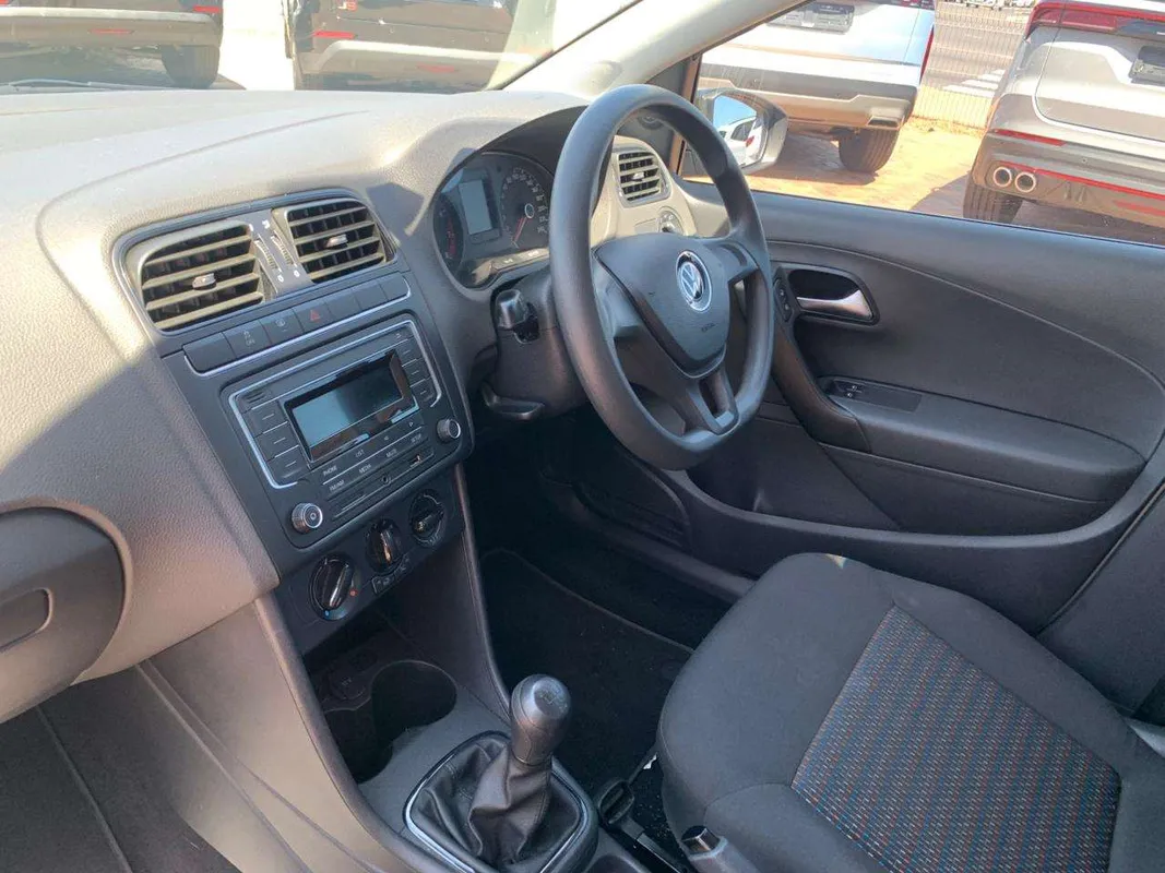 Volkswagen Polo Vivo hatch 1.4 Trendline - Image 10