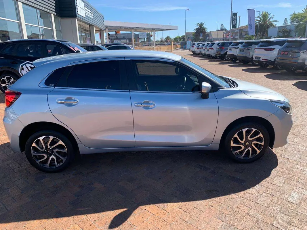 Suzuki Baleno 1.5 GLX A/T - Image 5