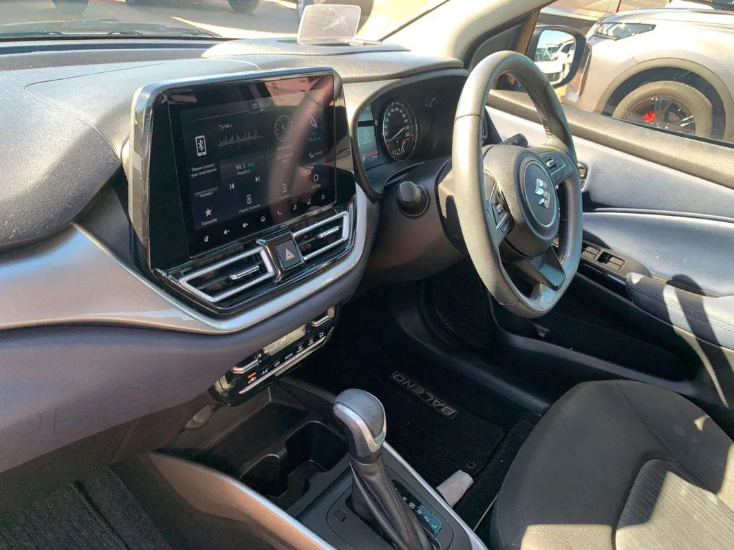 Suzuki Baleno 1.5 GLX A/T - Image 8